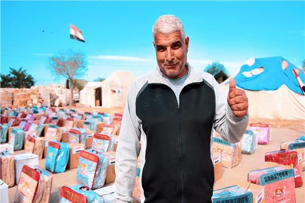 أحد الفلسطينين المقيمين بمخيم النازحين