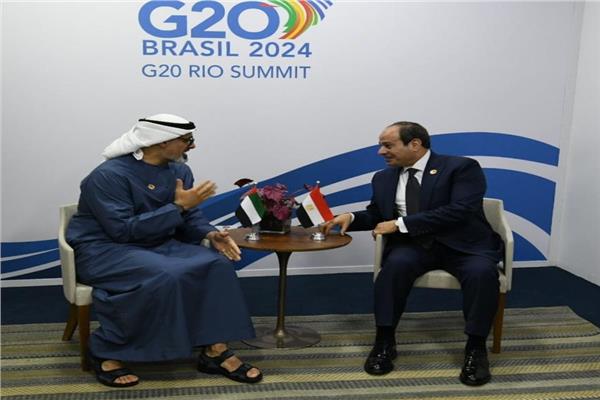 الرئيس عبد الفتاح السيسي مع الشيخ خالد بن محمد بن زايد آل نهيان ولي عهد أبوظبي