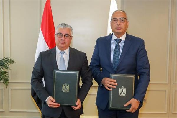 جانب من توقيع اقتصادية قناة السويس بروتوكول تعاون مع الهيئة العامة للرقابة على الصادرات والواردات