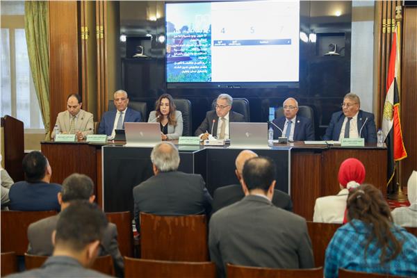  اجتماع لجنة الإدارة المحلية بمجلس النواب بحضور الدكتورة منال عوض