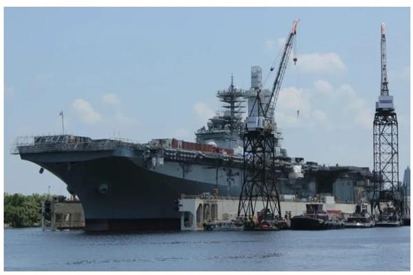 السفينة USS Wasp