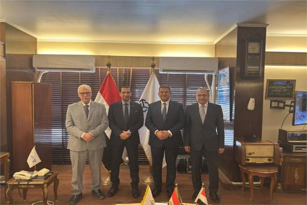  الدكتور وائل يوسف مع المهندس جمال السمالوطي