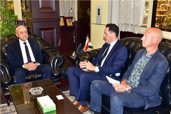 محافظة الأقصر بستقبل وشون جونز مدير بعثة الوكالة الأمريكية للتنمية الدولية USAID م
