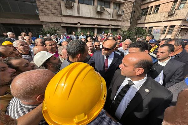وزير العمل يزور شركة النصر للمسبوكات 