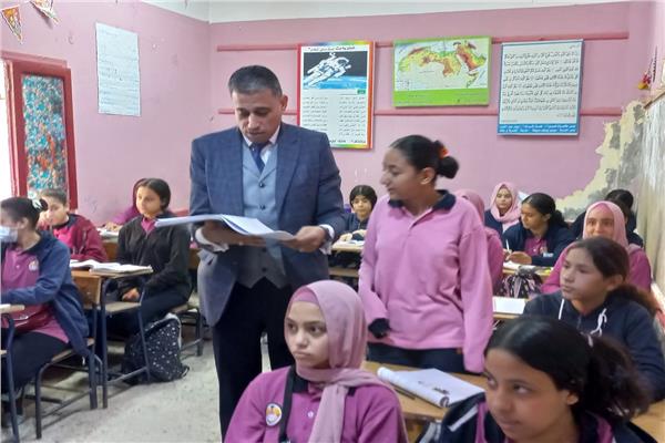 مدير تعليم الجيزة يتفقد 6 مدارس بادارة جنوب التعليمية 
