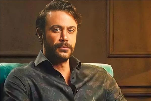 محمد عادل إمام