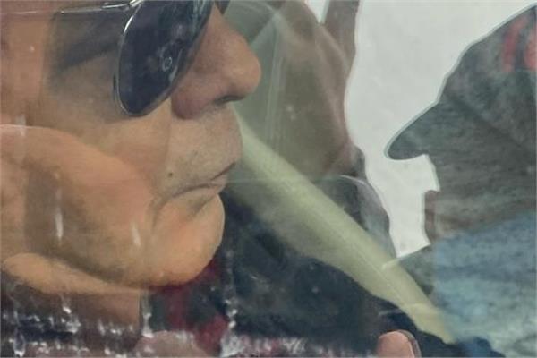 محمد منير في جنازة محمد رحيم