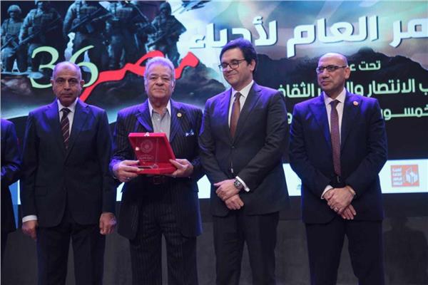 وزير الثقافة يكرم عدد كبير من المبدعين تقديرًا لإسهاماتهم التنويرية البناءة في خدمة الثقافة المصرية