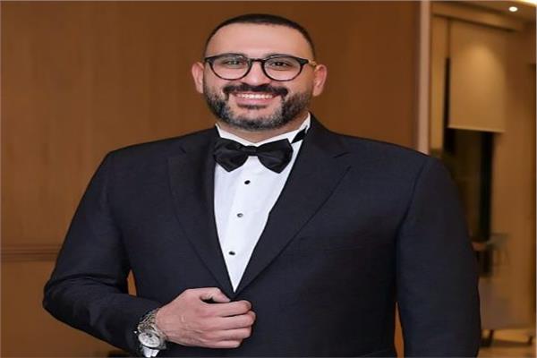 أكرم حسني