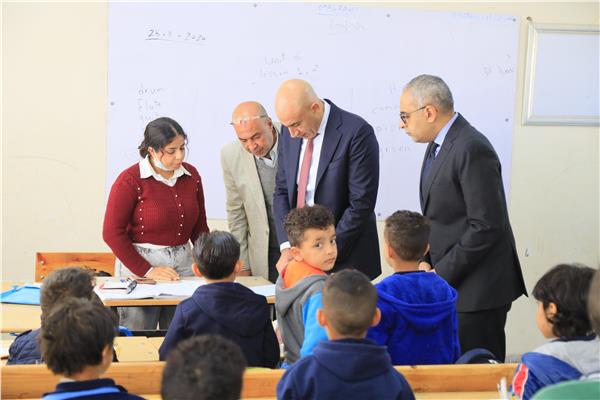  جولة تفقدية مفاجئة لوزير التعليم لعدة مدارس بإدارة المقطم التعليمية
