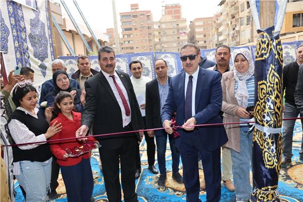 محافظ المنوفية يفتتح سوق اليوم الواحد