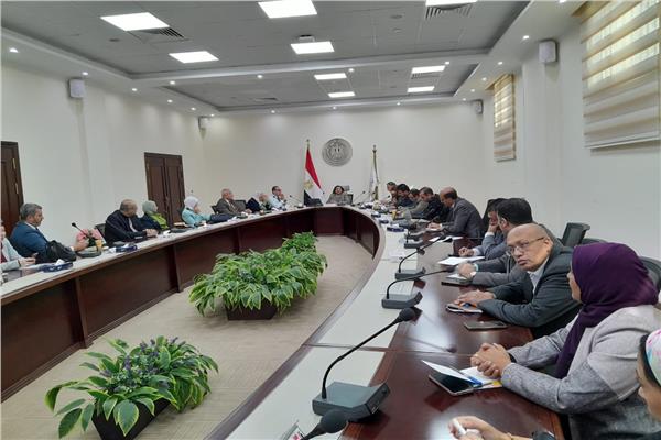  صورة من الورشة