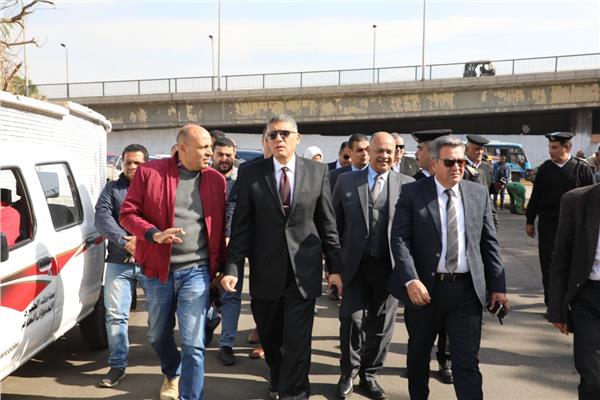 محافظ الجيزة يتفقد التجهيزات النهائية لافتتاح سوق اليوم الواحد