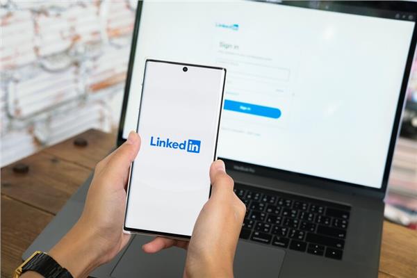 لينكد إن LinkedIn