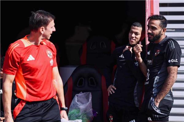 إمام عاشور يشارك في مران الأهلي
