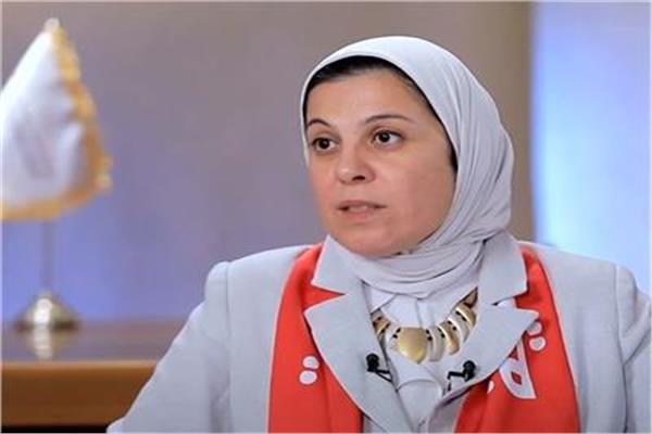 الدكتورة أمل إمام، المدير التنفيذي بالإنابة لجمعية الهلال الأحمر المصري