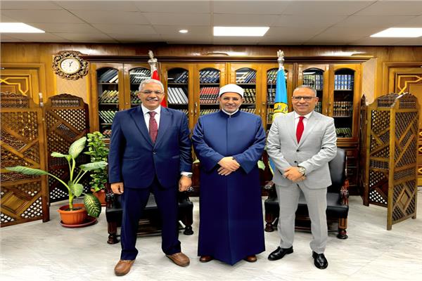 النسخة الثانية من مؤتمر "تحدي الحلول المستدامة لتطوير خدمات الحج والعمرة"
