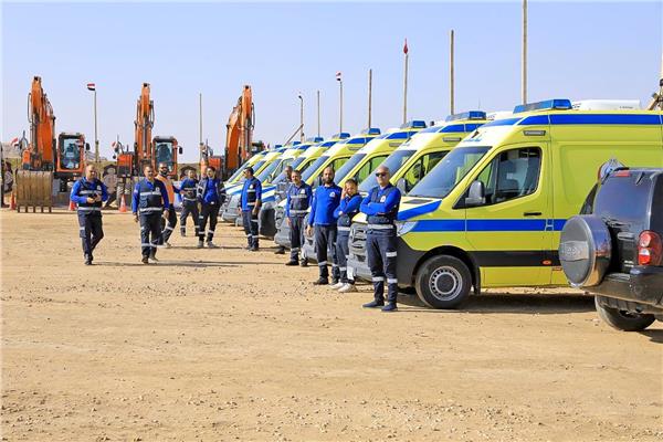 محافظ سوهاج يتفقد اصطفاف المعدات 