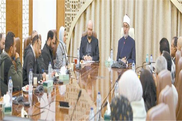 المفتى خلال لقائه المحررين الصحفيين