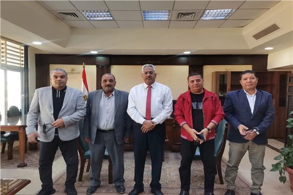 سليمان يترأس اجتماع تنسيقى مع وكيل وزارة الشباب والرياضة