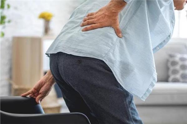 آلام الظهر علامة لوجود سرطان البنكرياس