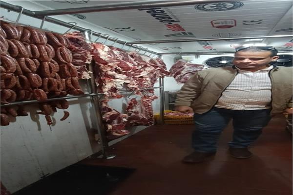 ضبط مصنعات لحوم ودواجن غير صالحة للاستهلاك الآدمي