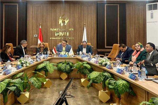 جلسة حوارية لمناقشة رؤية ورسالة جامعة بنها الأهلية  