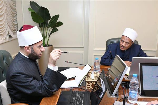  وزير الأوقاف يوجه بالاهتمام بالأئمة