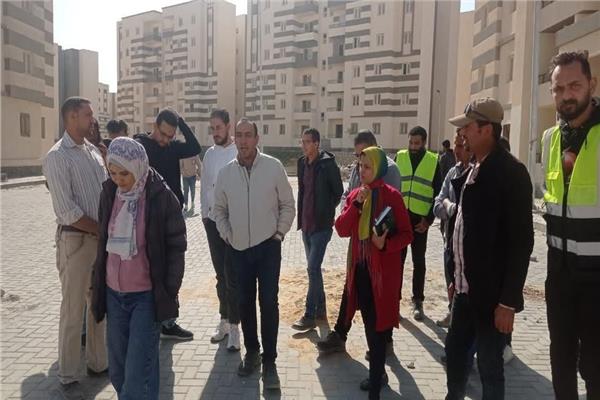  جهاز مدينة ١٥ مايو يُكثف أعمال الكهرباء وتنسيق الموقع بمواقع المبادرة الرئاسية "سكن لكل المصريين"  