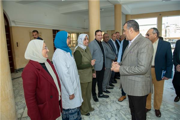 صورة خلال جولة وزير الدولة للإنتاج الحربي داخل مصنع ٢٧ الحربي