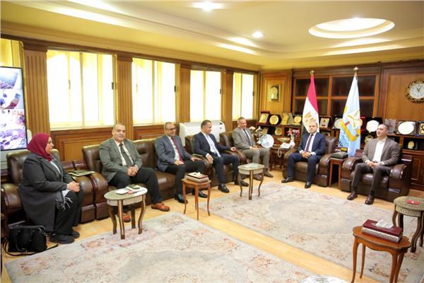 محافظ كفر الشيخ يستقبل رئيس مجلس إدارة صندوق التنمية الحضرية