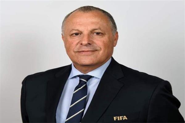 أبو ريدة وزير الرياضة ورئيس الاتحاد السعودي