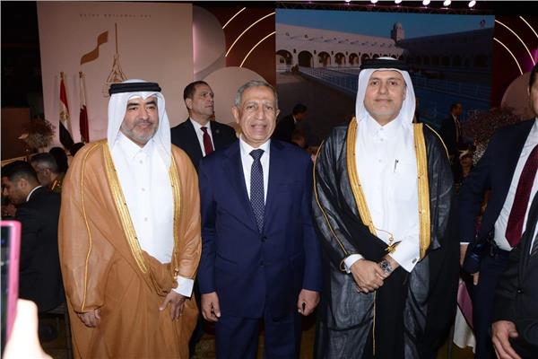 الدكتور إسماعيل عبد الغفار وسفير قطر