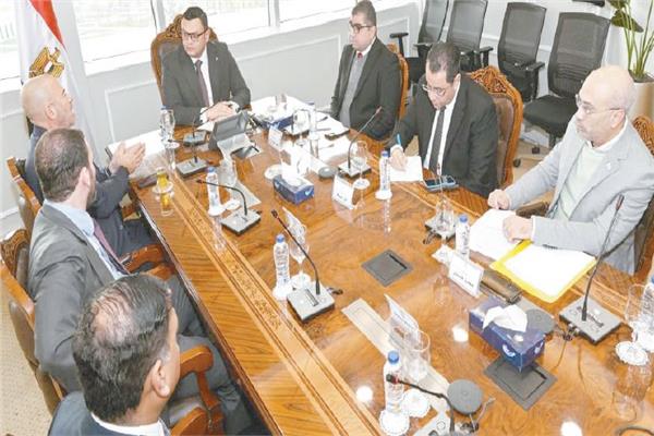 المهندس شريف الشربينى خلال الاجتماع