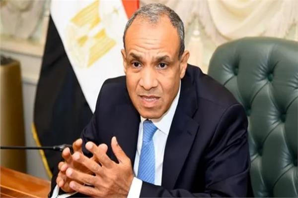 د. بدر عبد العاطى