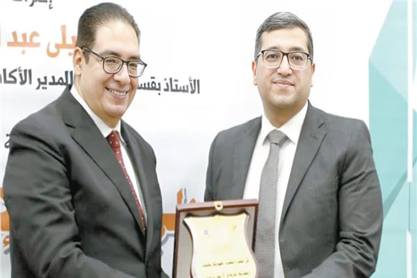 د. محمد سامى عبد الصادق ود.أسامة السعيد