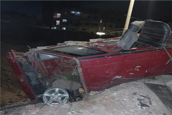  قطار يصطدم بسيارة في الغربية