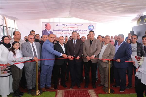 الأستاذ الدكتور أيمن الشهابى محافظ دمياط
