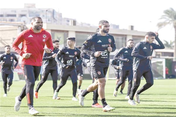 تريزيجيه وعبد المنعم يرحبان بالعودة للأهلى