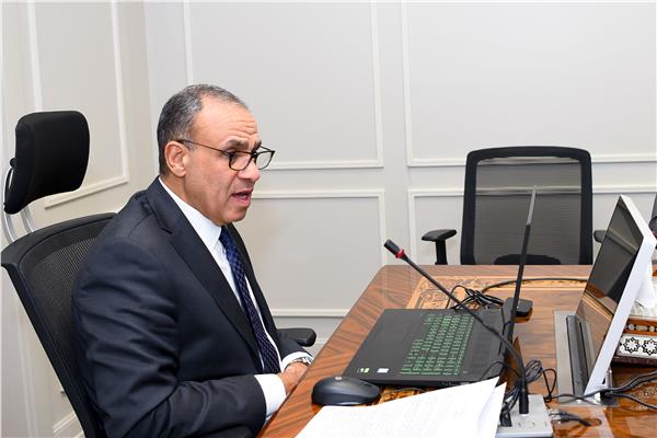 وزير الخارجية والهجرة يجري اجتماع افتراضي مع المسؤول الأممي الجديد "توم فليتشر"