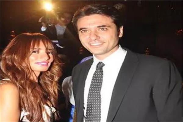 الفنان أحمد عز و زينة