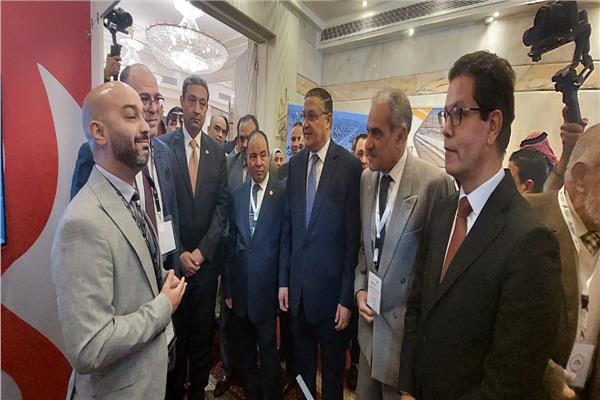 جانب من فعاليات مؤتمر الشرق الأوسط الدولي لنظم القوي الكهربية