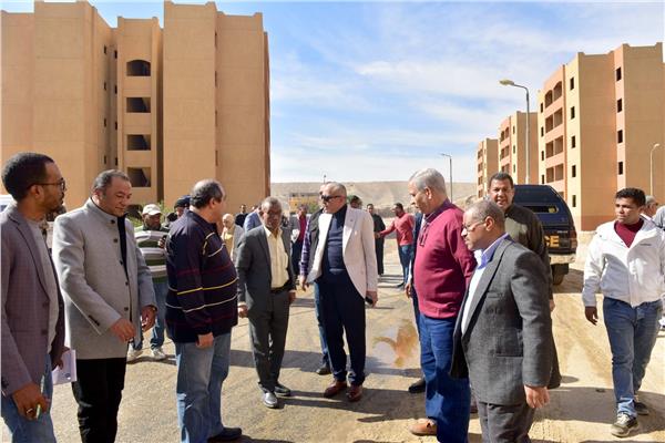 المهندس عبد المطلب عماره، محافظ الأقصر خلال الجولة 