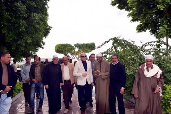 المهندس عبد المطلب عماره، محافظ الأقصر خلال الجولة 