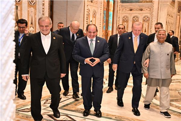 جانب من فعاليات مؤتمر الدول الثماني النامية للتعاون الاقتصادي