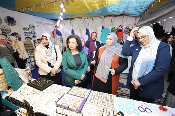 افتتاح معرض "كنوز " للحرف التراثية"