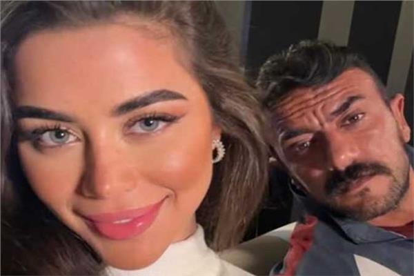  أحمد العوضي و يارا السكري