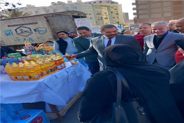  نائب محافظ الغربية يتفقد سوق اليوم الواحد بطنطا 