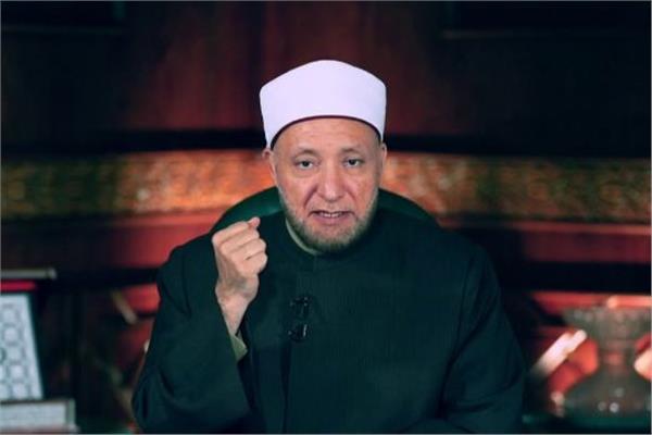الشيخ عويضة عثمان، أمين الفتوى بدار الإفتاء المصرية