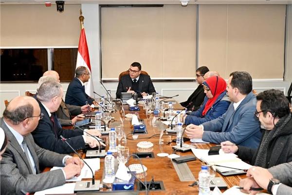 المهندس شريف الشربيني أثناء وضع الخطة